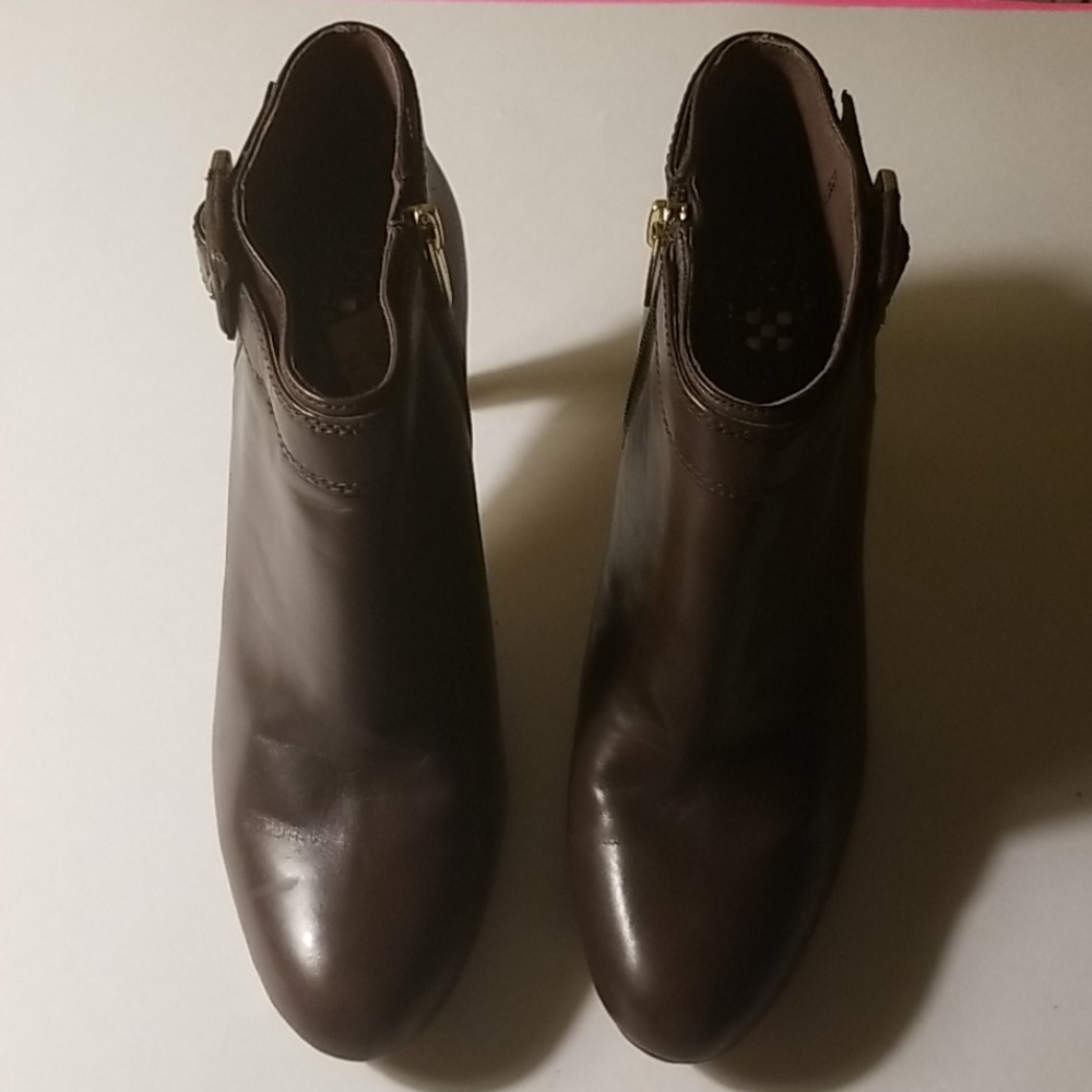 Shoe bootie by Vincent Camuto